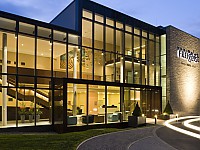 Das Haus bietet einen perfekten R&uuml;ckzugsort inmitten eines Waldgebietes und zieht nicht nur Querdenker an