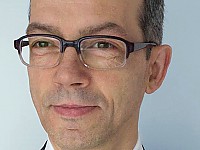 Herbert Engelmohr - Verkehrsjurist, verantwortlich für Unternehmenskommunikation beim Automobilclub von Deutschland e.V. (AvD) Herbert Engelmohr - Verkehrsjurist, verantwortlich für Unternehmenskommunikation beim Automobilclub von Deutschland e.V. (AvD)