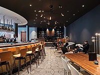 Im gesamten Lobby- und Barbereich hat der renommierte Münchner Interior Designer Peter Buchberger Hand angelegt