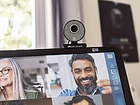 Die Webcam Follow-U von Midland kann mit ihrem Bewegungs-Mechanismus Webmeetings revolutionierenen und revolutioniert