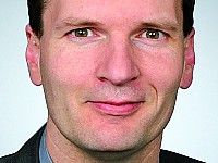 Prof. Dr. Dirk Uwe Sauer, Lehr- und Forschungsgebiet Elektrochemische Energiewandlung und Speichersystemtechnik, Institut für Stromrichtertechnik und Elektrische Antriebe (ISEA) und RWTH Aachen Prof. Dr. Dirk Uwe Sauer, Lehr- und Forschungsgebiet Elektrochemische Energiewandlung und Speichersystemtechnik, Institut für Stromrichtertechnik und Elektrische Antriebe (ISEA) und RWTH Aachen