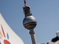 In einer Hand: Media Broadcast k&uuml;nftiger DVB-T2-Sendernetz- und Plattformbetreiber
