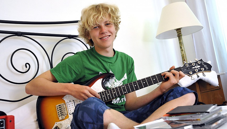 Gitarrengriffe bei YouTube abgeschaut