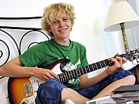 Gitarrengriffe bei YouTube abgeschaut Gitarrengriffe bei YouTube abgeschaut