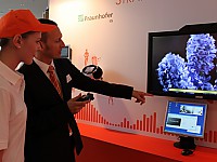Weltpremiere auf den Münchner Medientagen – Bayern Digital Radio zeigt 3D-Bildübertragung mittels DAB Weltpremiere auf den Münchner Medientagen – Bayern Digital Radio zeigt 3D-Bildübertragung mittels DAB