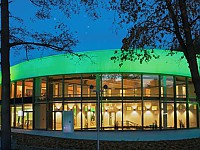 Außenansicht der 2015 eröffnete Soletherme in Bad Elster