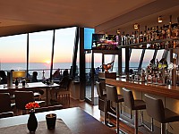 WEITBLICK Bar - H&ouml;chste Bar auf dem Dar&szlig;