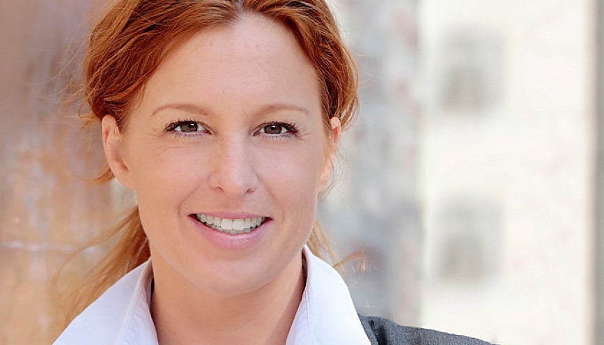 Prof. Dr. Barbara Brandstetter, Professorin f&uuml;r Wirtschaftsjournalismus an der Hochschule Neu-Ulm