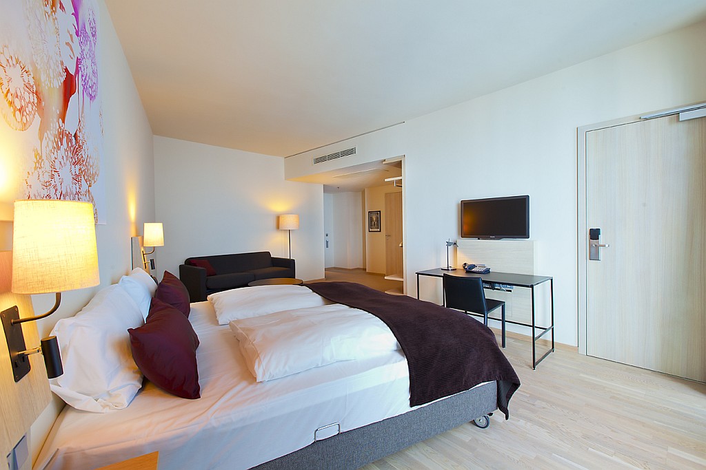Scandic Hamburg Emporio - stilvolles behindertengerechtes Zimmer