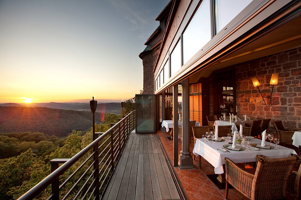 Restaurant-Terrasse mit atemberaubenden Weitblick über Thüringen