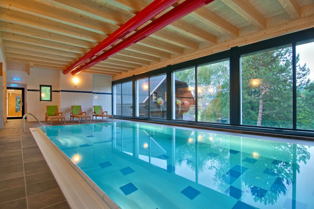 Entspannen im Spa und Hallenbad