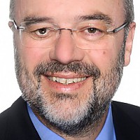 Dr.  Michael Hollmann