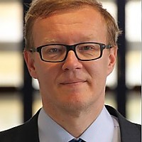 Prof. Dr. Robert Mller-Trk