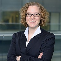 Dr. Julia Verlinden